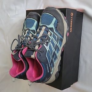 Big Girls Merrell Moab sneakers